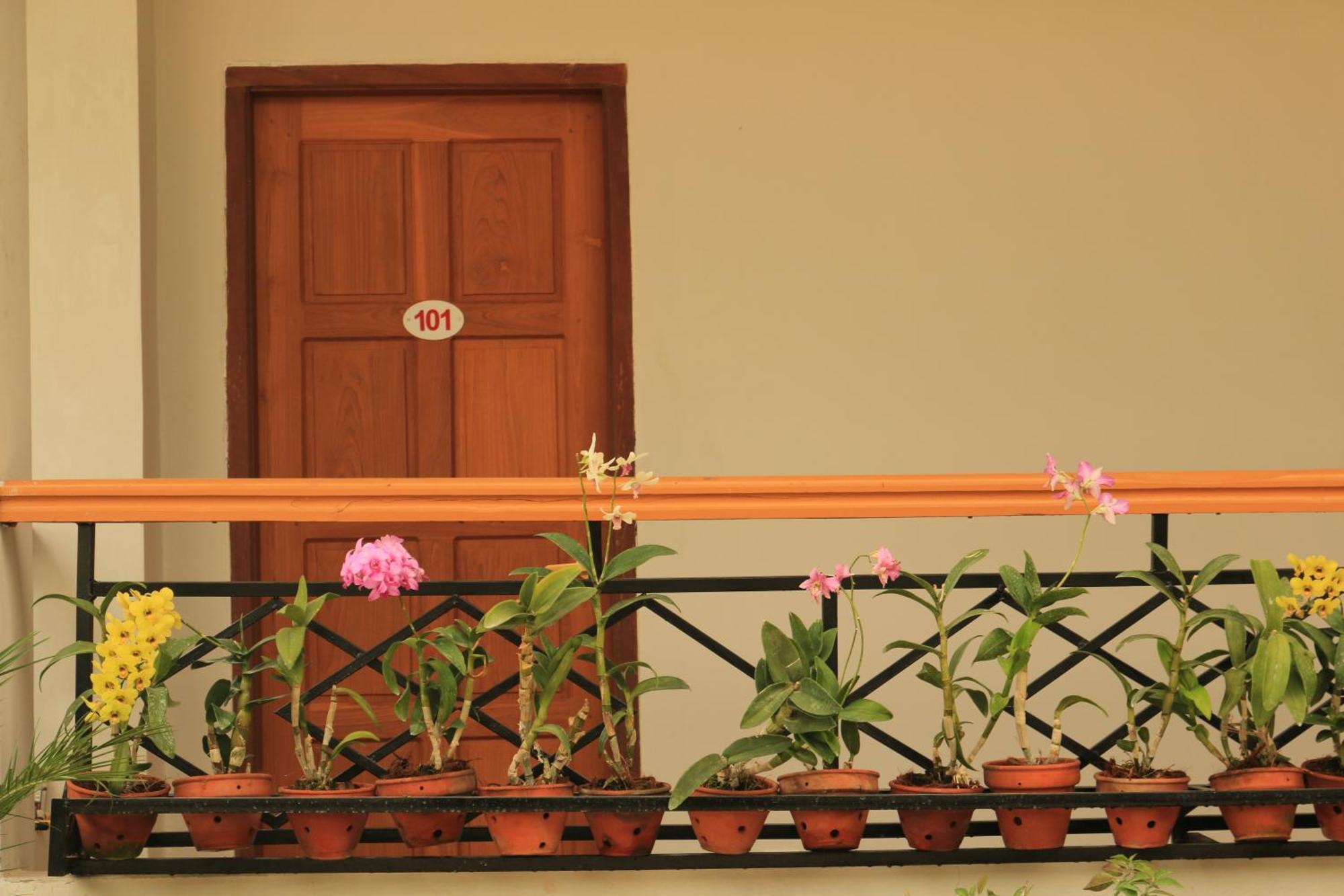 Golden Lotus Inle Hotel Nyaung Shwe Eksteriør billede